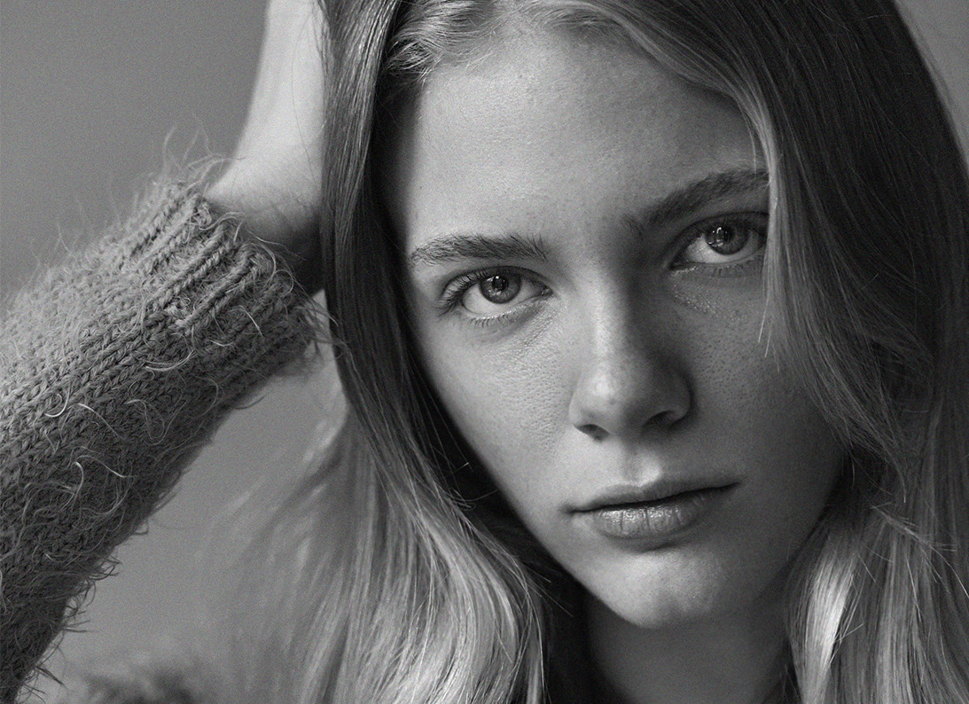 Alexia Emaune portfolio image 17